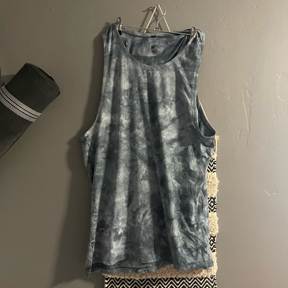Lululemon Mens tank